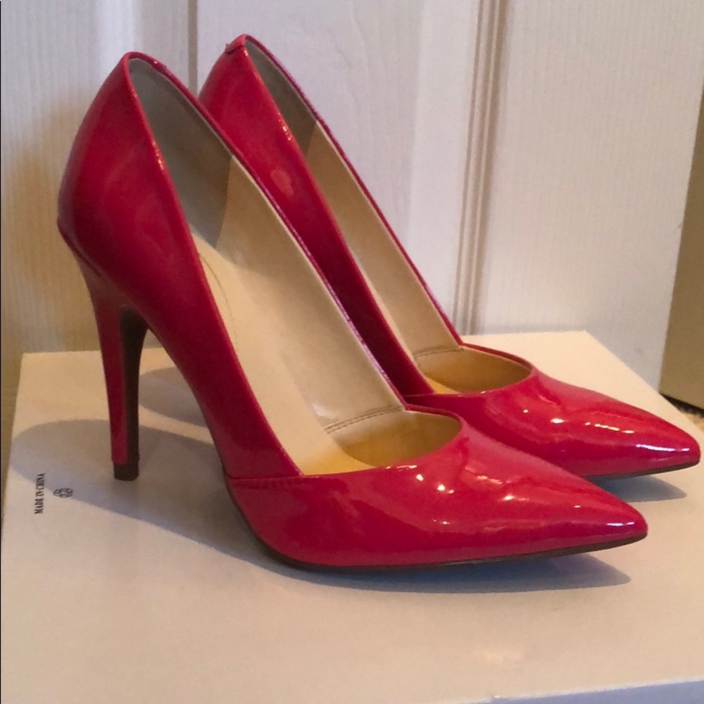 Pink GUESS heels! Amazing condition